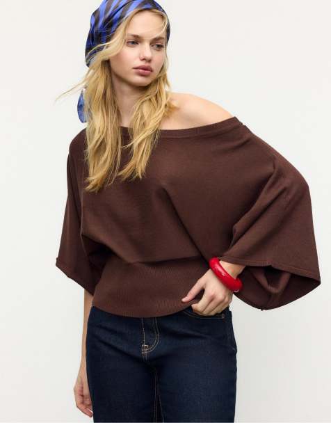 Stradivarius Knit batwing sleeve jumper in brown - view 1