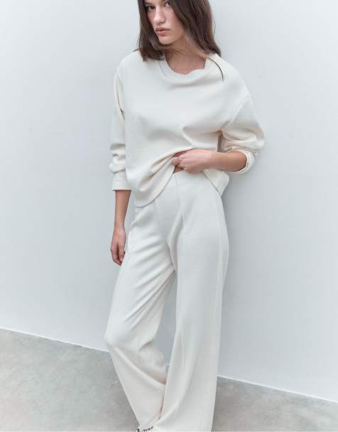 Stradivarius Knit trousers with seam detail in ecru - view 1