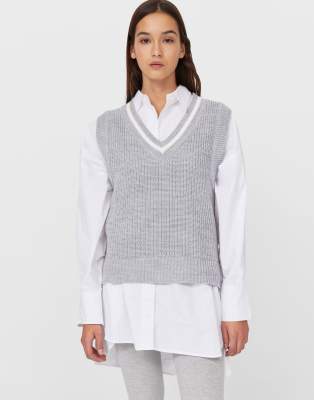 knitted vest grey