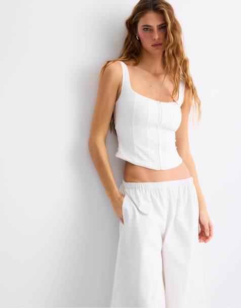 Stradivarius – Korsett-Oberteil in Weiß mit Riemchen - view 1