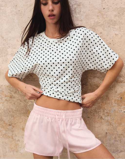 Stradivarius - Korte pastel-lyserøde satinshorts, 3 af 3