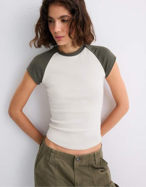 Stradivarius kortærmet raglan T-shirt i beige, 5 af 7
