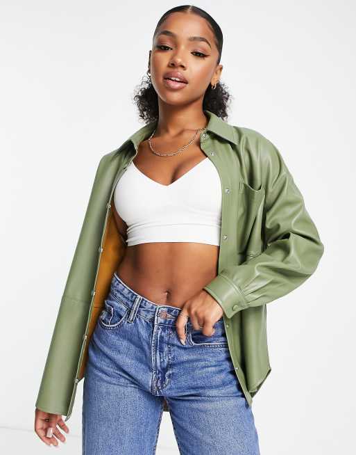 Stradivarius – Koszula z imitacji skóry w kolorze khaki 