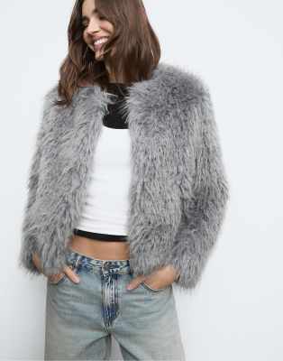 Stradivarius - Kragenlose Jacke aus Kunstpelz in meliertem Grau