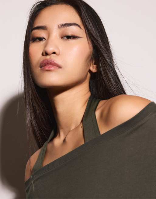 Stradivarius – Kurzärmliges T-Shirt in Braun mit U-Boot-Ausschnitt und Raffung, 3 von 4