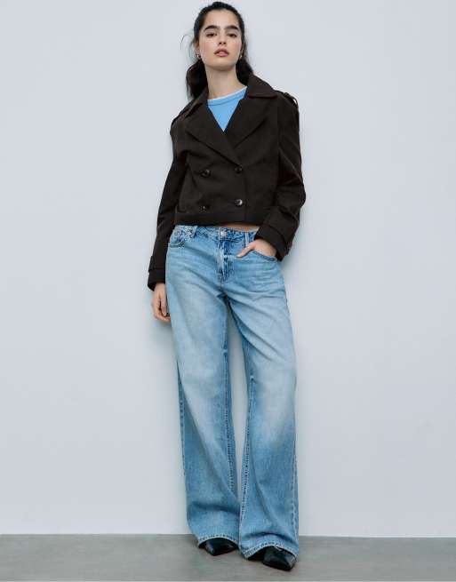 Stradivarius – Kurzer, zweireihiger Trenchcoat in Schwarz, 2 von 4