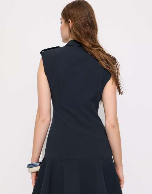 Stradivarius – Kurzes, ärmelloses Kleid in Dunkelblau mit Knopfleiste, 3 von 4