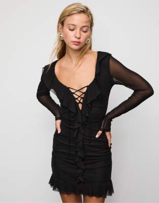 Stradivarius - Kurzes Tüllkleid in Schwarz mit Rüschen