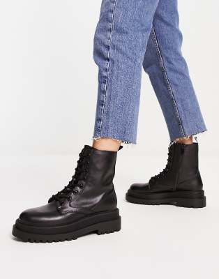 Stradivarius lace up chunky boot in black