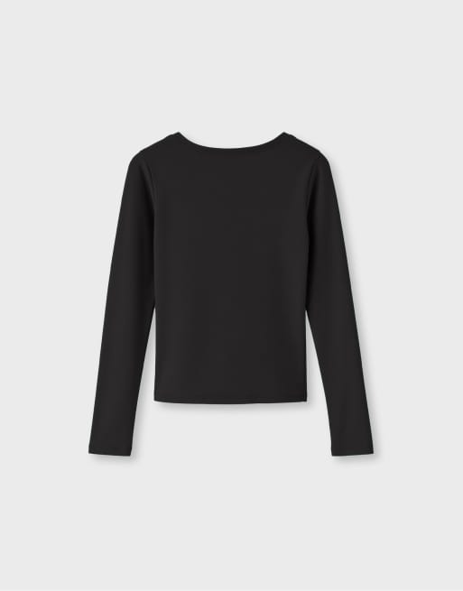 Stradivarius Langarm-T-Shirt mit Cut-out unter der Brust in Schwarz, 7 von 7