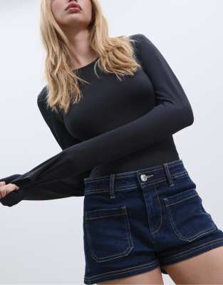 Stradivarius - Langärmliger Body aus Polyamid in Schwarz