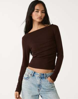 Stradivarius - Langärmliges Shirt in Braun mit Raffung-Brown