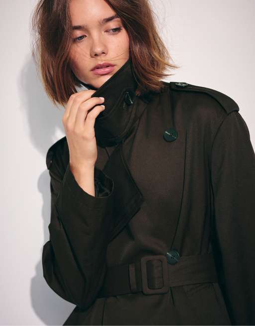 Stradivarius langer Basic-Trenchcoat in Braun, 4 von 7