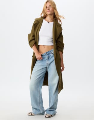 Stradivarius - Langer, locker geschnittener Oversize-Trenchcoat in Grün