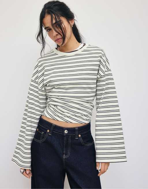 Stradivarius langærmet stribet T-shirt med rynket talje i vanilje, 2 af 7