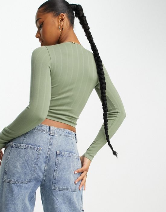 https://images.asos-media.com/products/stradivarius-large-ribbed-top-in-khaki/204372660-2?$n_550w$&wid=550&fit=constrain