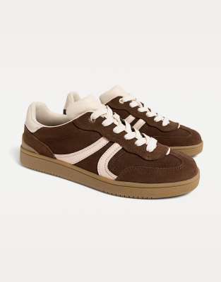 Stradivarius - Lässige Sneaker aus Leder in Braun mit Gummisohle