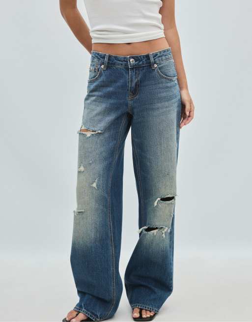 Stradivarius lavtaljede jeans med flænger og lige ben i mellemblå vask, 2 af 7