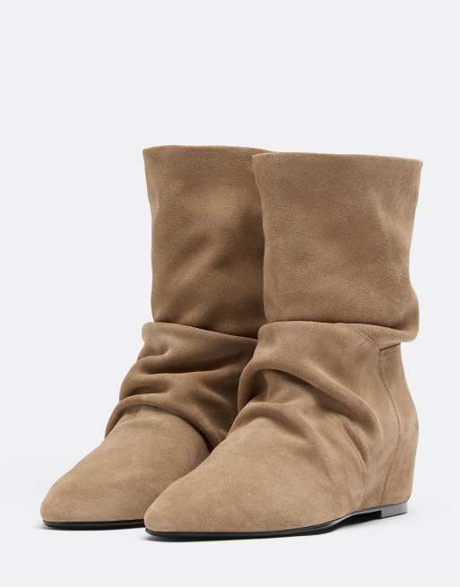 Stradivarius læder ankelstøvler med kilehæl i beige, 2 af 5