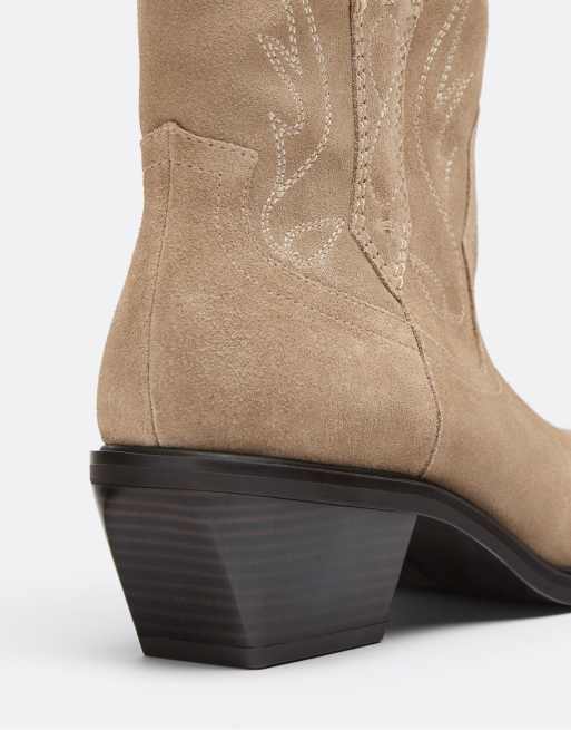 Stradivarius Leather cowboy heeled ankle boots in beige, 6 of 7