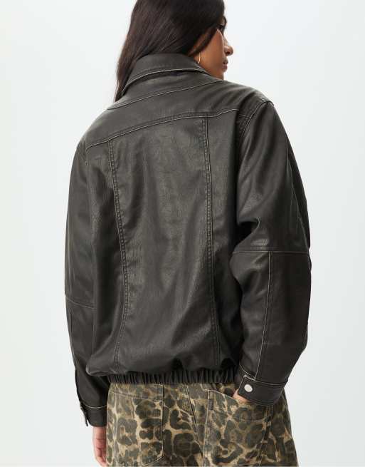 Stradivarius Leather effect puffer jacket in black