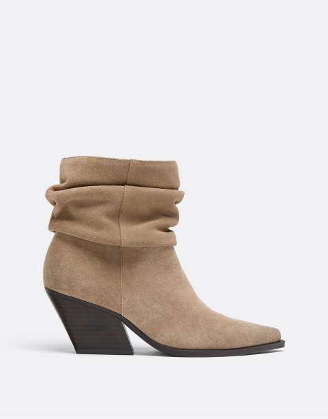Stradivarius Leather slouchy heeled ankle boots in beige - view 1