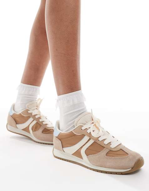 Stradivarius leather trainer in beige - view 1
