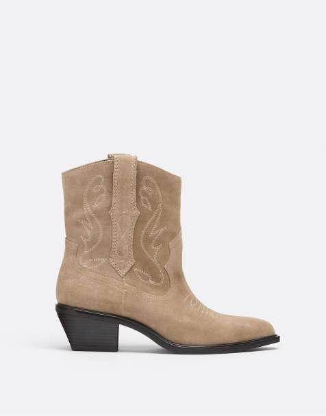 Stradivarius Leder-Cowboy-Stiefeletten mit Absatz in Beige - view 1