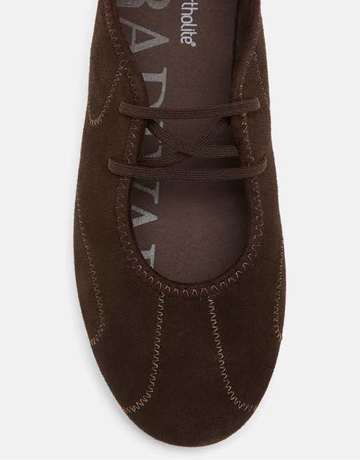 Stradivarius Leder-Sneaker-Ballerinas mit elastischem Riemen in Braun, 4 von 6