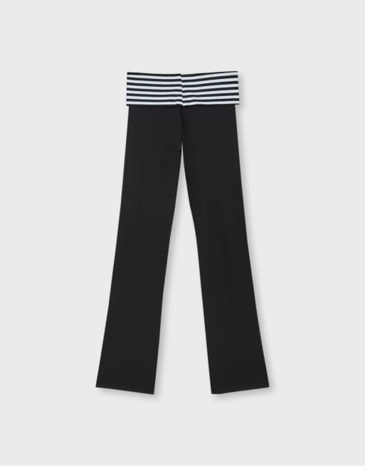 Stradivarius leggings a zampa con vita ripiegata nere, 7 di 7