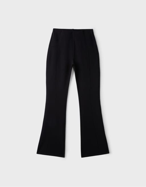 Stradivarius leggings évasés en coton mélangé avec détail de couture en noir, 6 de 7
