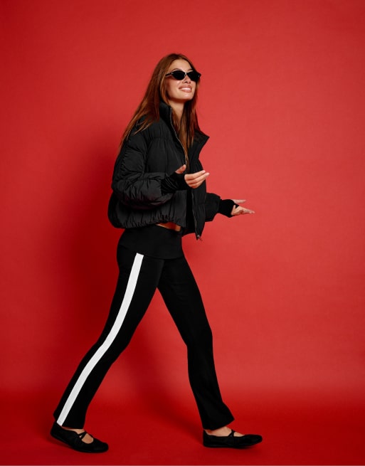 Stradivarius leggings med nedfoldet talje og svaj i råhvid, 5 af 7