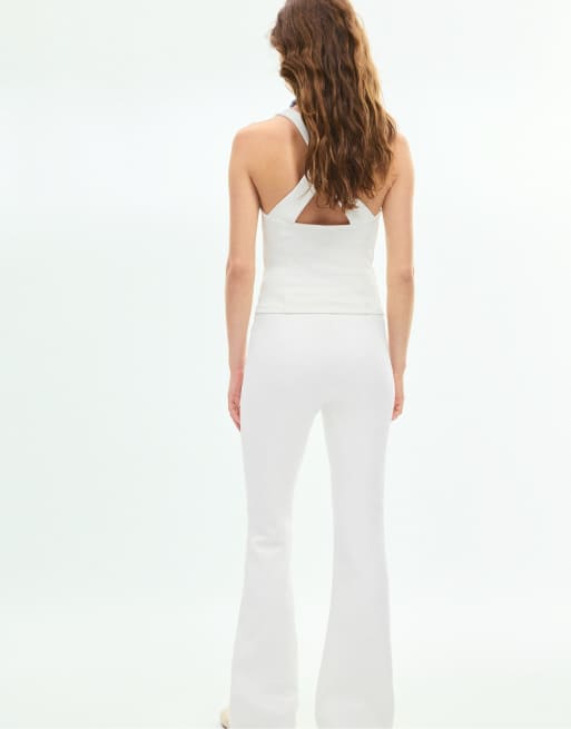 Stradivarius leggings med utsvängda ben och dekorativ söm i naturvit, 3 av 7
