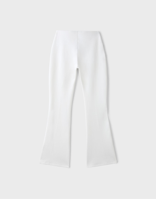 Stradivarius leggings med utsvängda ben och dekorativ söm i naturvit, 7 av 7