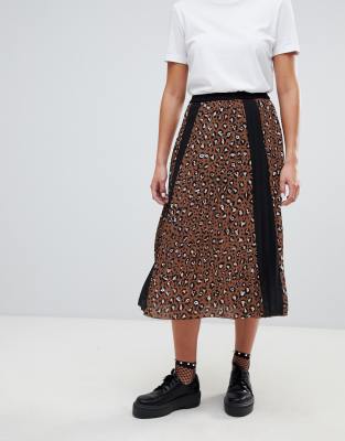 stradivarius leopard skirt