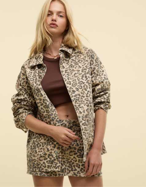 Stradivarius Leopard print twill jacket with pockets in beige - view 1