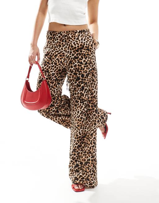 Stradivarius – Leopardmönstrade byxor i dra på-stil, 5 av 5