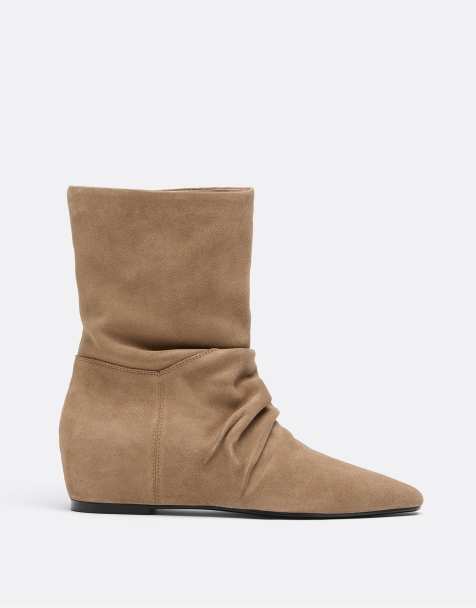 Stradivarius leren enkellaarzen met sleehak in beige - view 1