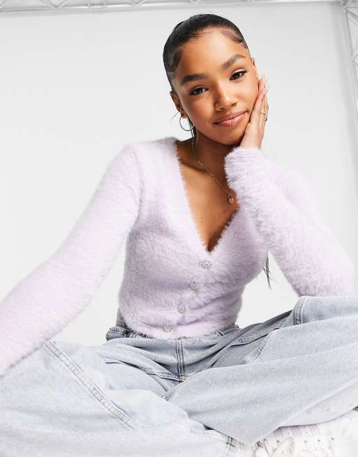 Stradivarius – Lila fluffig kofta med strassknappar