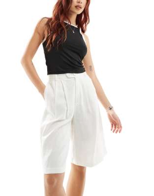 Stradivarius Linen Look Jorts In Ecru-white