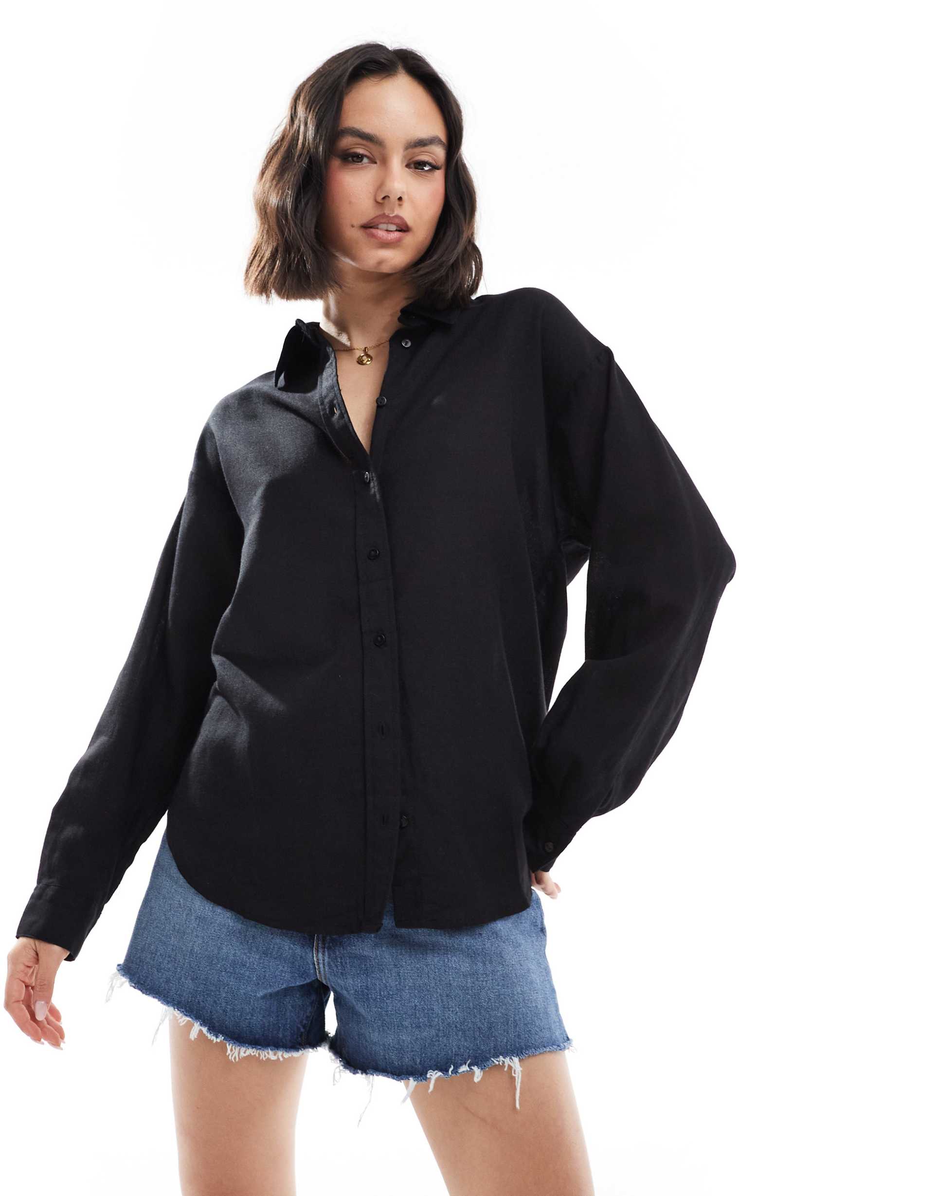 stradivarius linen-look long sleeve shirt in black