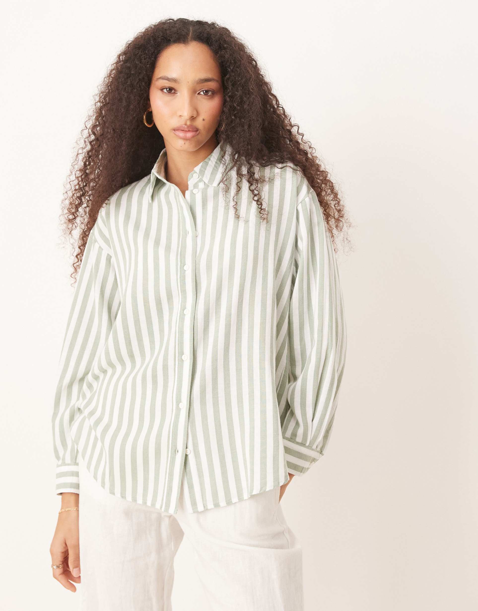 stradivarius linen-look long sleeve shirt in light green stripe