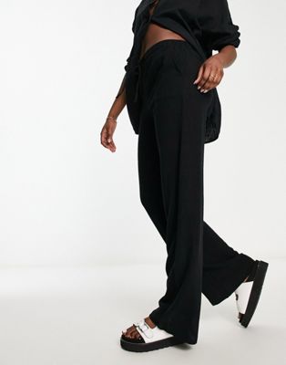 Stradivarius Tailored Pants With Pleat Front In Black