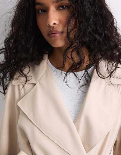 Stradivarius – Ljusbeige, kort trenchcoat med skärp, 4 av 7
