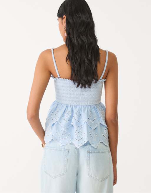 Stradivarius – Ljusblå, broderad topp med volang, 2 av 4
