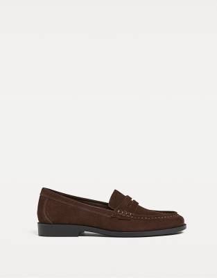 Stradivarius - Loafer aus Wildleder in Braun-Brown