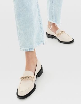 Stradivarius loafer flat shoe with chunky chain in white