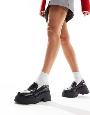 Stradivarius Loafer With Track Sole In Black