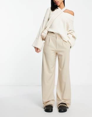 Stradivarius – Locker geschnittene Dad-Hose in Beige mit weitem Bein