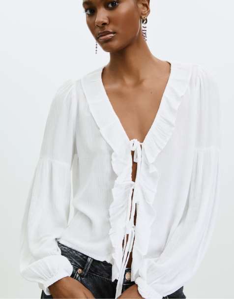 Stradivarius – Lockere Bluse in Weiß mit Rüschen - view 1